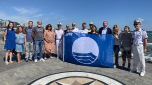 La Bandiera Blu a Pesaro diventa maggiorenne, 18esimo riconoscimento alla città per la qualità delle acque