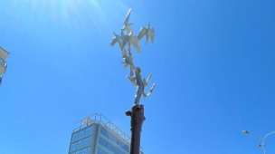 I meravigliosi "Gabbiani" di Vangi ora volano su piazzale Matteotti, inaugurata la nuova opera del grande artista