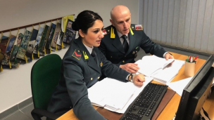 Oltre 400mila euro di reddito di cittadinanza non dovuto, denunciate 50 persone dalla Guardia di Finanza