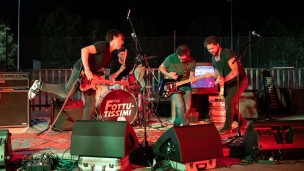 Il micro "tour" Discorsi Sconnessi dei The Fottutissimi approda ai Bagni Elsa, giovedì 14 luglio dalle 19:15