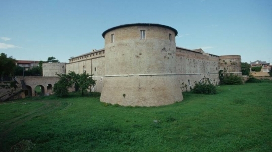 Rocca Costanza diventerà sede dell'Archivio di Stato e del Museo della Fondazione Dario Fo e Franca Rame