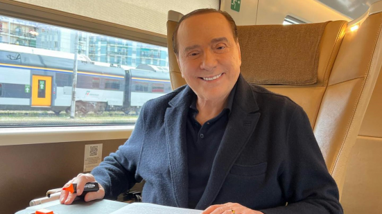 Berlusconi: "Se passerà la riforma sul presidenzialismo saranno necessarie le dimissioni di Mattarella"