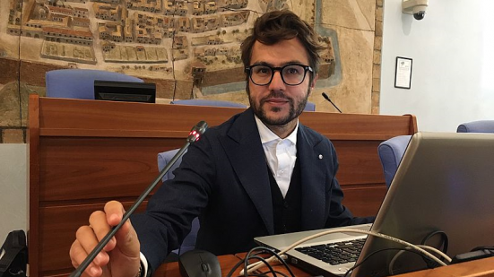 Contrasto all'erosione, l'assessore Pozzi: "Entro il mese il via all'intervento su 5 scogliere del tratto Sottomonte"