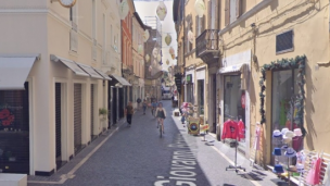 Nuova vita per i negozi sfitti del centro: dal Comune di Pesaro contributi per giovani e donne che li riapriranno