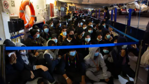 A Catania i migranti a bordo della Humanity One hanno iniziato lo sciopero della fame, rifiutato il cibo a pranzo