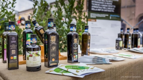 Dopo il sold out di domenica scorsa torna "Cartoceto Dop, Il Festival - Mostra Mercato dell'Olio e dell'Oliva"