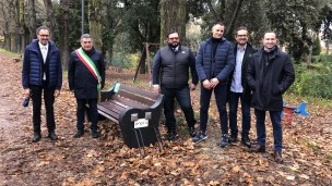 Inaugurate le innovative panchine smart installate nel parco cittadino "I Passeggi" di Fano