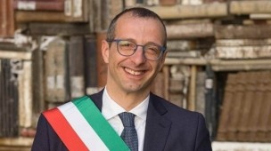 Gli auguri del sindaco Ricci ai pesaresi: "Che siano giorni di festa e serenità vicini a chi vogliamo bene"