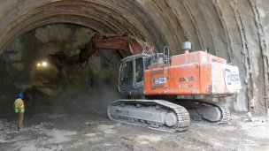 Esplosione sul lavoro per fuga di gas, giovane operaio perde la vita in un cantiere della linea ferroviaria