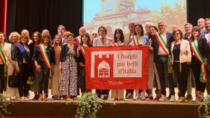 A Offida l'assemblea dei Borghi più belli d'Italia nelle Marche: Gradara ritira l'ambita bandiera