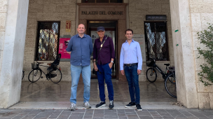 "L'Angolo della Poesia" illumina i giardini della Biblioteca San Giovanni con la decima edizione