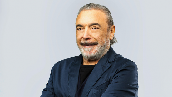 Domenica 6 agosto Nino Frassica e Los Plaggers Band in scena a Pesaro per "Miralteatro d'Estate"