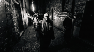 "Una fila al medesimo", a Cantiano la mostra fotografica di Filippo Biagianti dedicata alla Turba