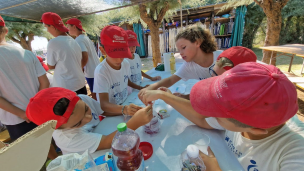 "Scienziato per un giorno", nei Centri Estivi JUMP i bambini si trasformano in piccoli chimici