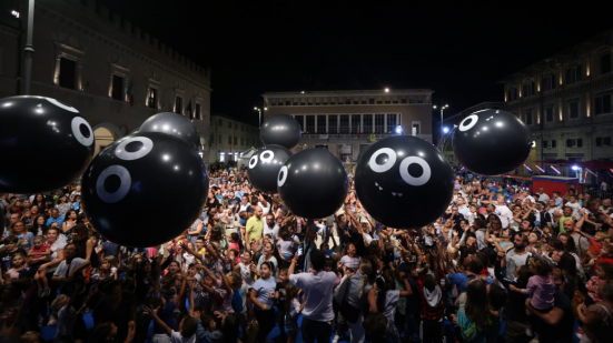 Si avvicina "La 1/2 Notte Bianca dei Bambini" a Pesaro: aperte le prenotazioni per lo zainetto di Sparvy