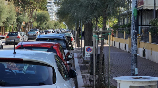 Pulizia della zona mare di Pesaro, Belloni: "Cittadini rispettate i divieti di sosta per consentire l'intervento"