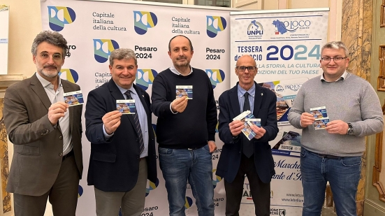 Le Pro Loco marchigiane a fianco di Pesaro 2024, iniziata la distribuzione delle 900mila tessere
