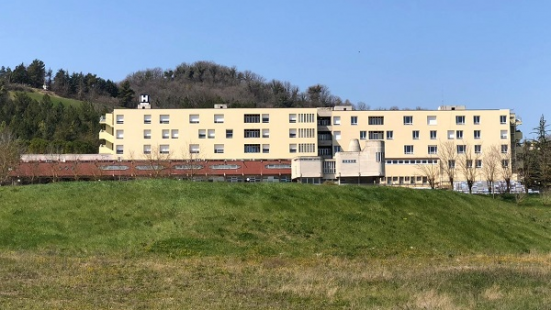 Evacuato l'ospedale di Pergola, degenti portati a Urbino