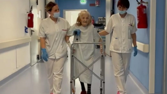 AST: "Signora di 103 anni operata al femore all'ospedale di Pesaro, torna a camminare dopo soli due giorni"