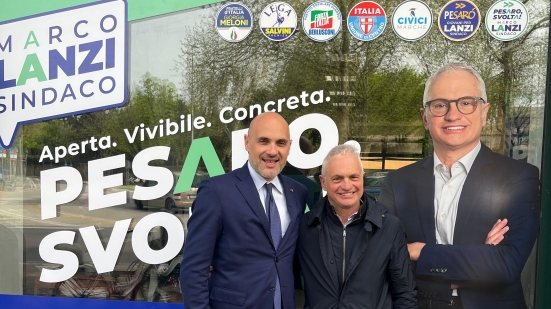 Pesaro, il sottosegretario Emanuele Prisco ha fatto visita al candidato sindaco di centrodestra Marco Lanzi