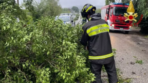 Maltempo: in corso vari interventi dei vigili del fuoco, in particolare sulla fascia costiera tra Fano e Ancona