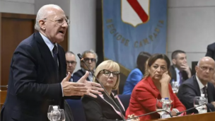 Approvata la legge regionale che consentirà il terzo mandato in Campania a Vincenzo De Luca