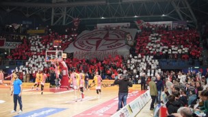 Pesaro batte Bologna, dominio biancorosso sulla Fortitudo davanti a 8000 spettatori