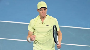Sinner vola in finale agli Australian Open