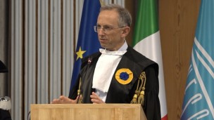 Benedetto Vigna ceo di Ferrari ai giovani studenti universitari di Urbino: "Non abbiate paura di sbagliare"