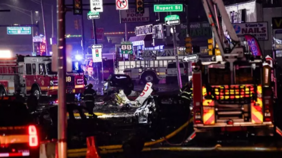 Dopo l'incidente aereo di Washington con 67 morti, altra tragedia nei cieli americani: precipita jet con 6 persone