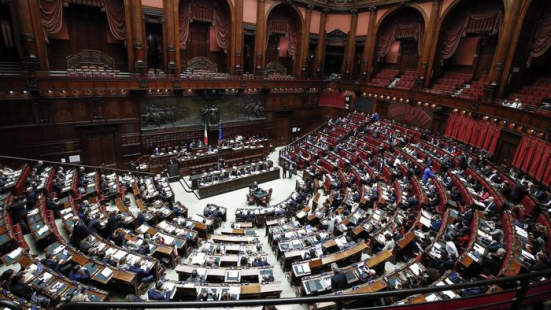Opposizioni: "Sospesi i lavori in Aula fino a che Meloni non riferisce in Parlamento sul caso Almasri"