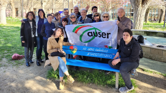 Auser San Giovanni e SOfare Aps, una panchina blu in occasione della Giornata Mondiale dedicata all'Autismo