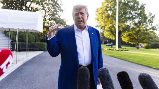 Trump: "Israele non attaccherà l'Iran, tutti gli aerei torneranno indietro"