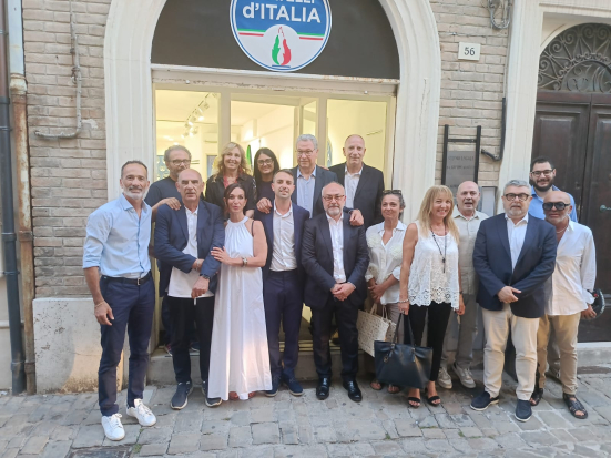 Fratelli d’Italia inaugura a Senigallia la nuova sede nel cuore del centro storico
