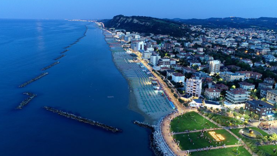 Pesaro, pubblicata la graduatoria del Bando Cultura 2025: assegnati 90mila euro a 45 realtà culturali