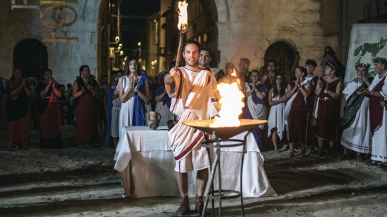 La Fano dei Cesari 2025: si apre la XXI edizione tra riti, accampamenti e storia viva