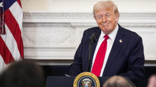 Trump lancia un ultimatum a Putin: entro 50 giorni un accordo per la pace altrimenti dazi Usa al 100%