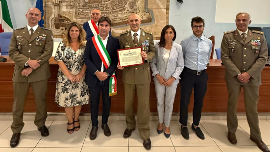 Pesaro conferisce la cittadinanza onoraria al 28° Reggimento Pavia: "Siete parte della nostra comunità"