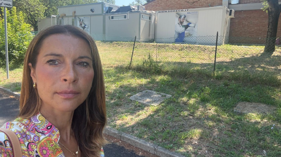 Vitri denuncia: "All'ospedale farmaci chemioterapici preparati in un container senza aria condizionata"