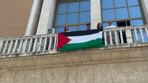 Il Comune di Pesaro avvia il boicottaggio dei prodotti israeliani: «Scelta di pace contro lo sterminio a Gaza»