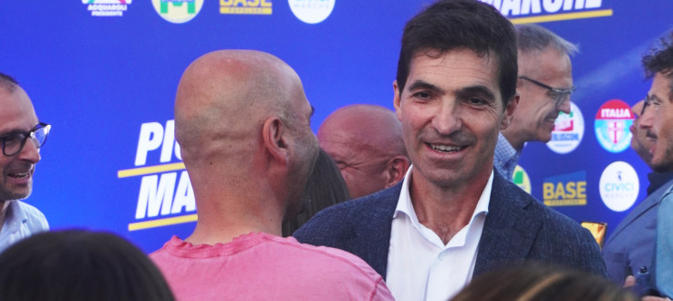 Acquaroli a Pesaro rilancia la sua candidatura: “Lavoro e progetti reali per riportare le Marche protagoniste”