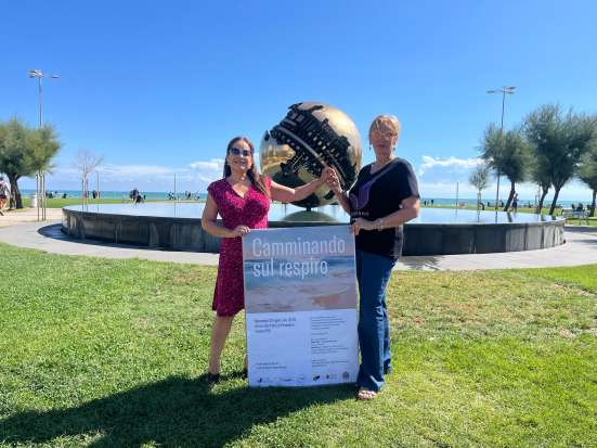 Passeggiata sensoriale a Pesaro con “Camminando sul Respiro”: benessere e natura sul lungomare