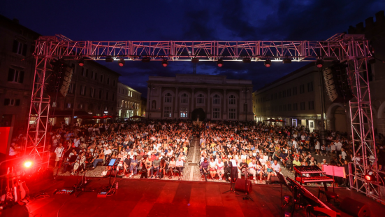 Popsophia 2025 conquista Pesaro: sold out, migliaia di presenze e un finale sulle note di Bruce Springsteen