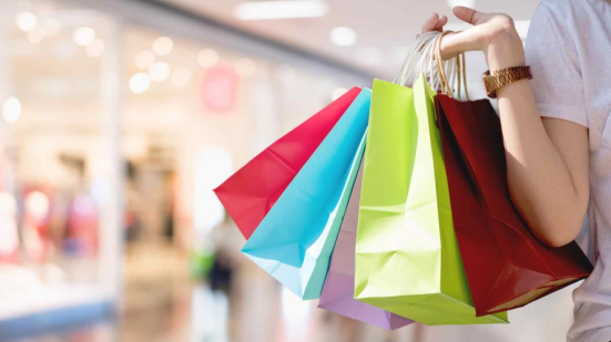 Shopping sotto le Stelle illumina Pesaro: giovedì 31 luglio musica, arte e mercatini