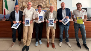 Epoca by Night 2025: auto d'epoca e passione motoristica protagoniste a Pesaro