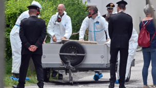 Un'escalation di violenza: uomo ucciso e fatto a pezzi dalla madre e dalla compagna