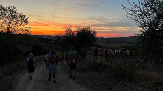 A Tavullia torna la "Camminata sotto le stelle" tra storia, natura e musica