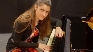 Concerto "Al chiaro di luna" alla Rocca di Gradara: il pianoforte di Giulia Zampieri sotto le stelle