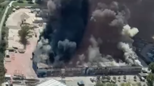 Incendio a Bellocchi di Fano: rogo in azienda nautica, evacuati i lavoratori