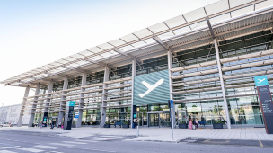 Aeroporto delle Marche, Acquaroli: "Nuovi voli da Ancona per Roma, Milano e Napoli dal 1° novembre"